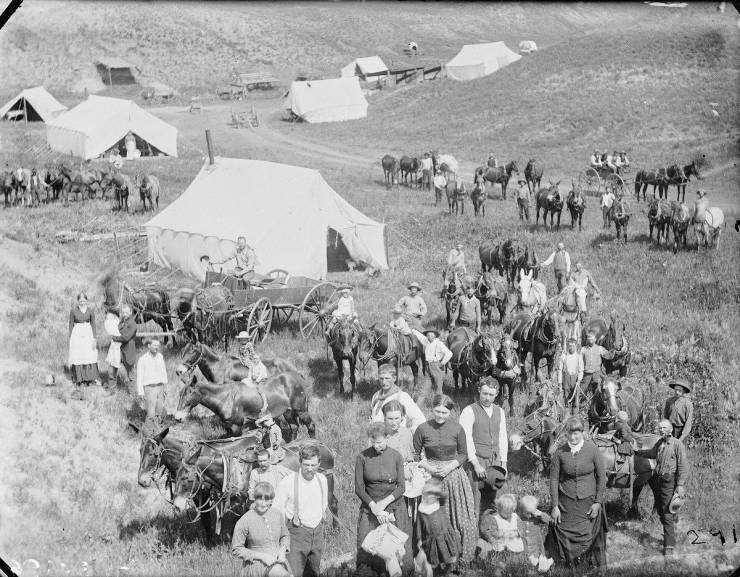 Great Plains Settlers, By Solomon Butcher