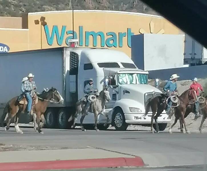 “Walmart” People Are Weird… Let’s Just Leave It At That