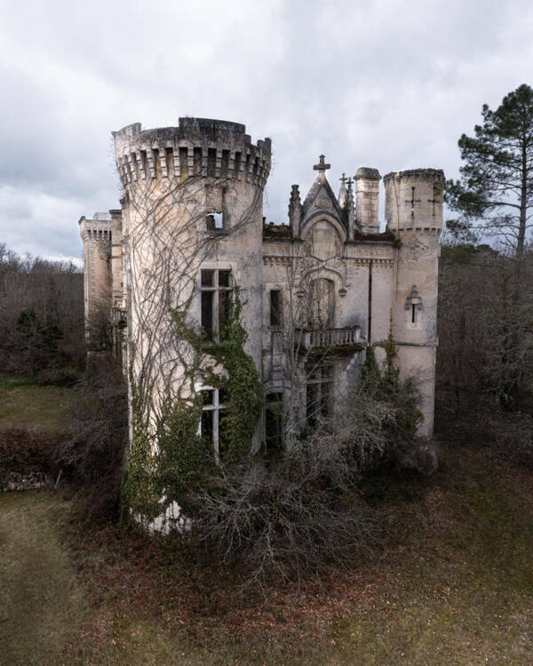 Wanna Visit These Majestic Abandoned Places?