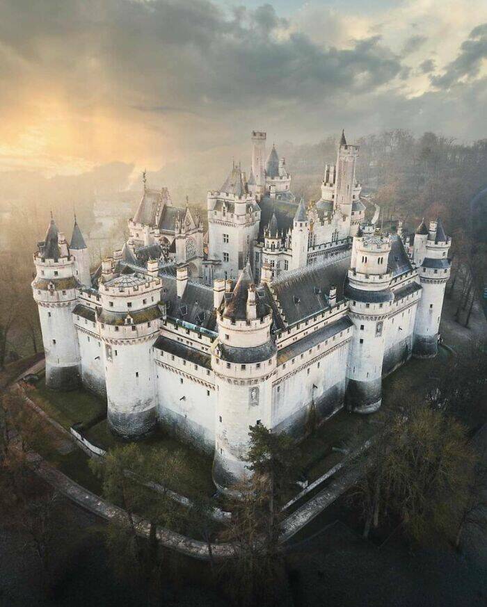 Our World Has So Many Beautiful Historic Castles!