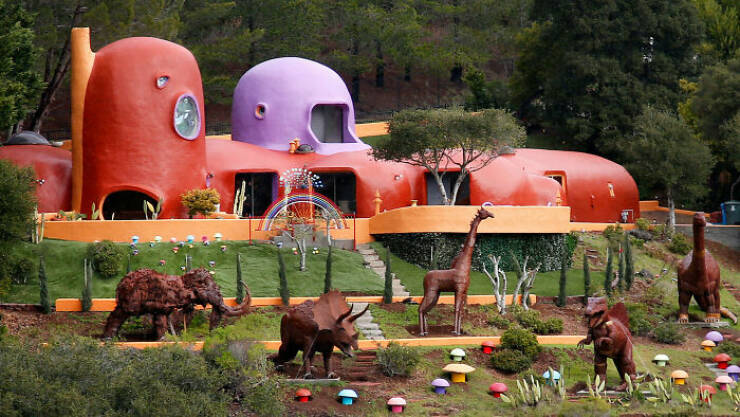 Bizarre Buildings From All Around The World