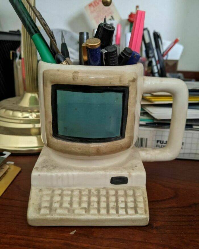 People Bringing Their Worst Mugs To Their Offices