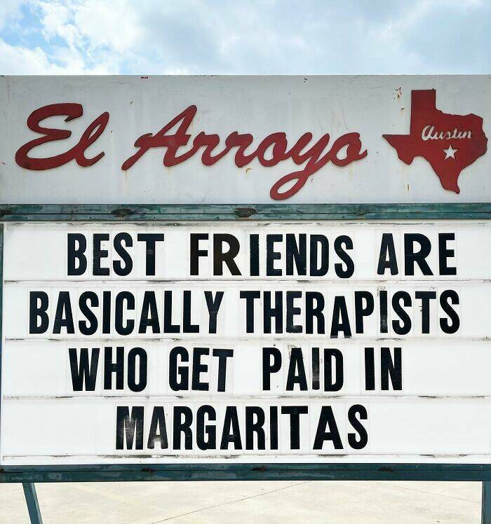 “El Arroyo” Signs Are Back!