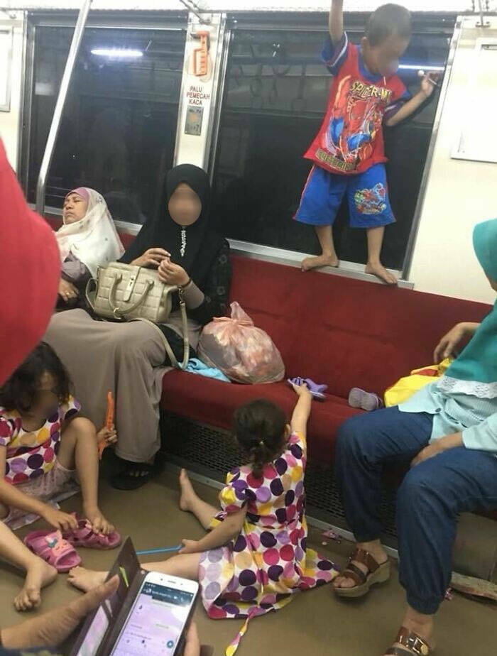 Don’t Be Like These Passengers…