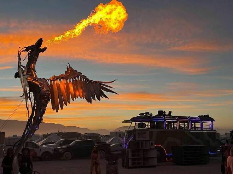 Crazy Photos From “Burning Man 2022”