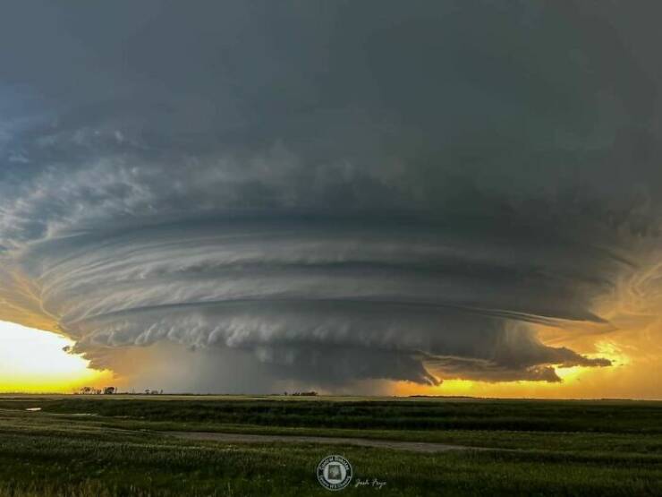 People Share Photos Of Fascinating Weather Phenomena