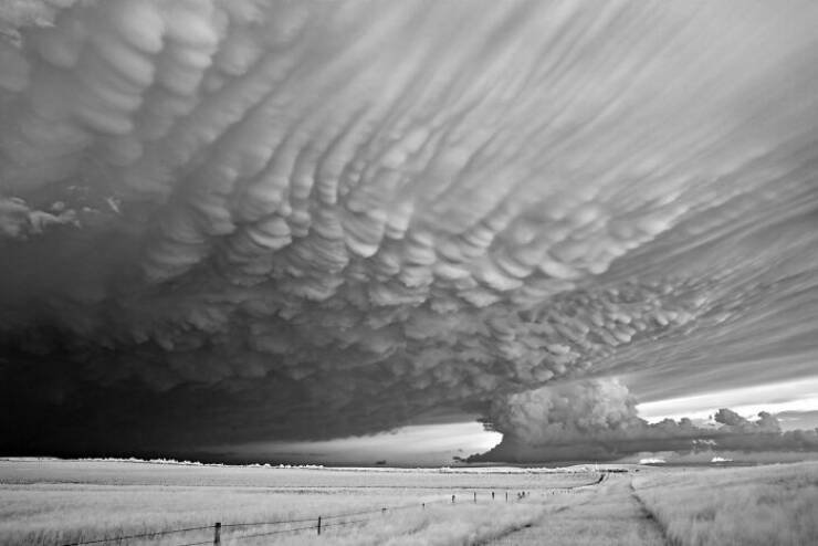 People Share Photos Of Fascinating Weather Phenomena