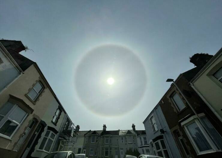 People Share Photos Of Fascinating Weather Phenomena