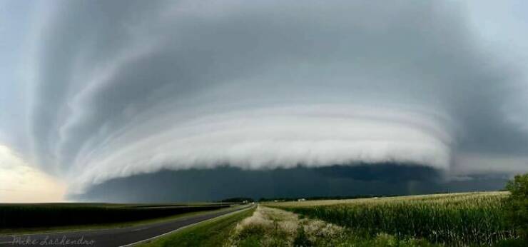 People Share Photos Of Fascinating Weather Phenomena