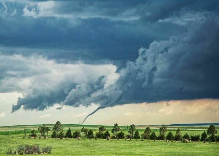 People Share Photos Of Fascinating Weather Phenomena