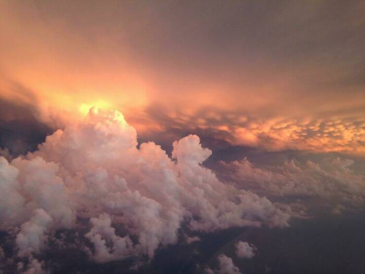 People Share Photos Of Fascinating Weather Phenomena