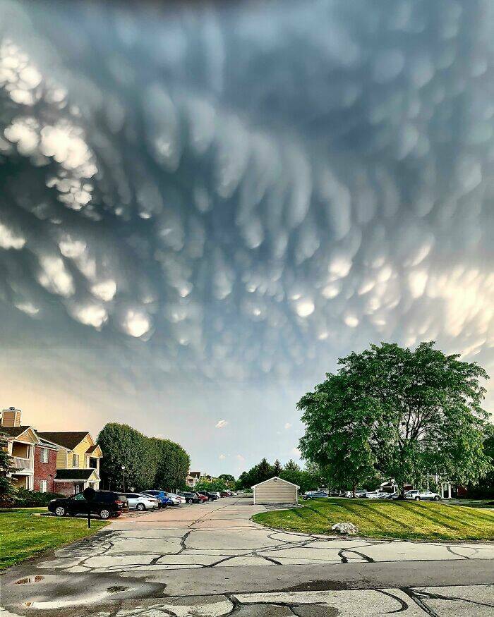 People Share Photos Of Fascinating Weather Phenomena