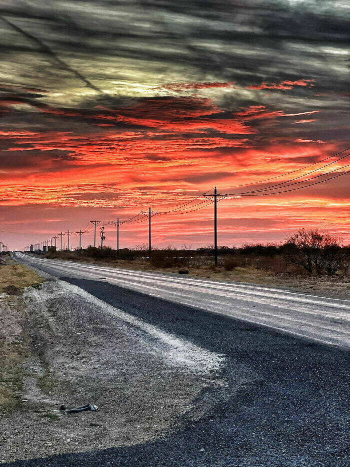 People Share Photos Of Fascinating Weather Phenomena