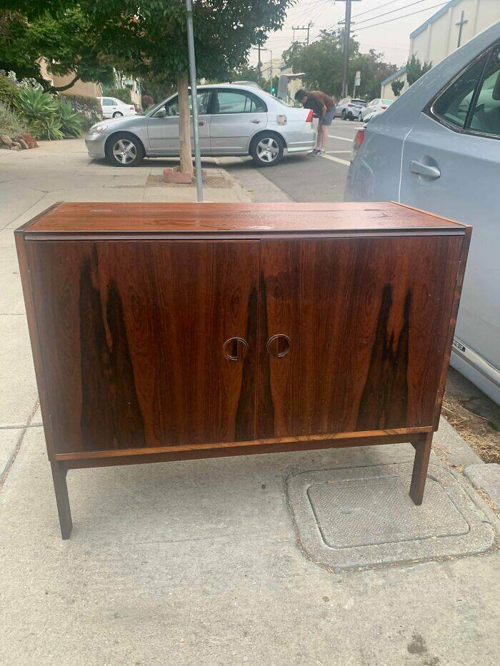 People Share Their Luckiest Curb Finds