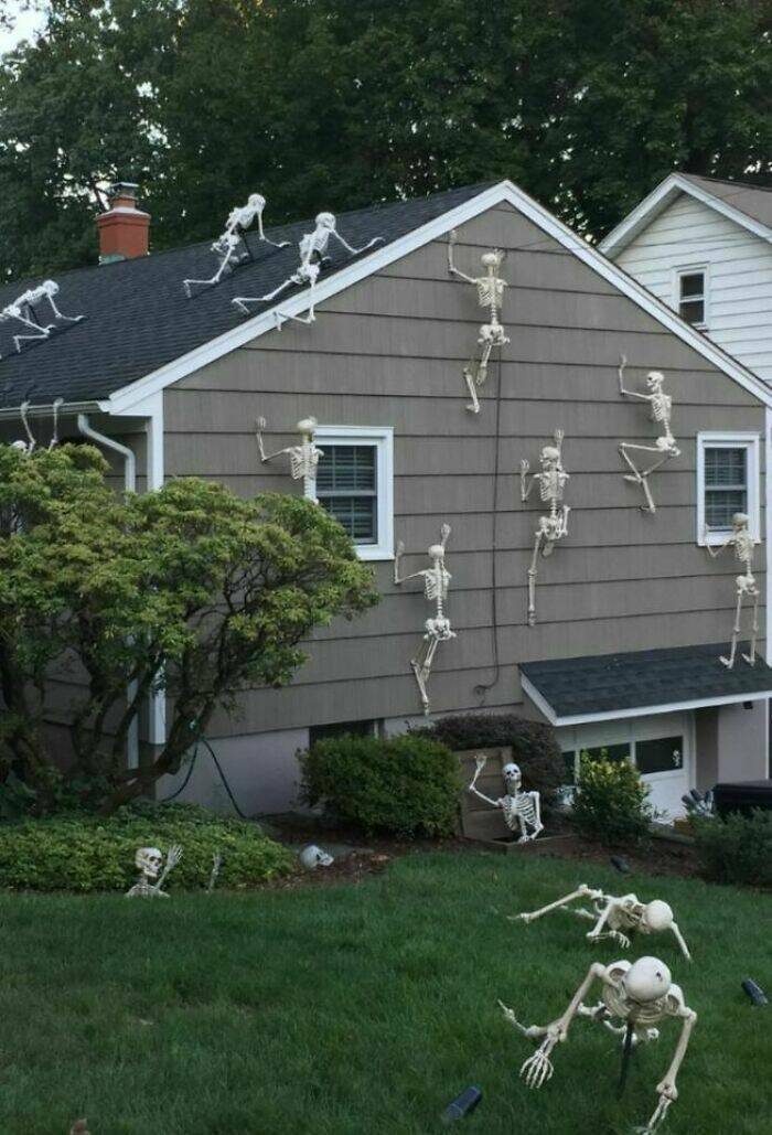 It’s Halloween Decoration Time!