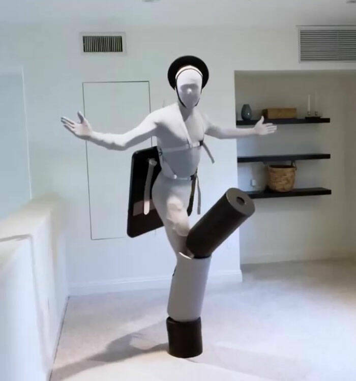 Josh Sundquist The One-Legged Man Reveals His 2022 Halloween Costume