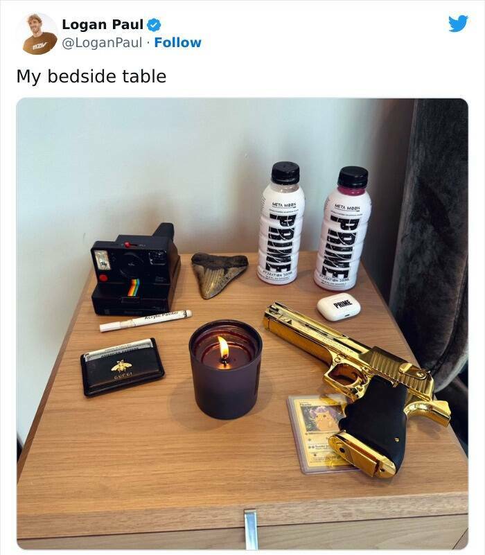 Memes About Elon Musk’s Bedside Table