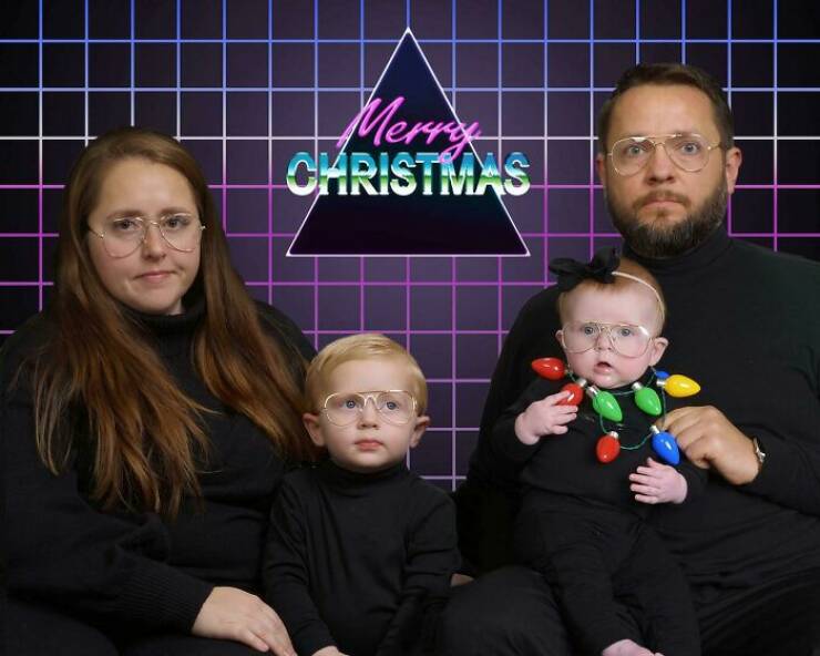 People Share Their Funny Christmas Cards