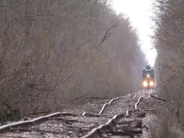 This Isnt A Railway In A Third World Country. This Is In Ohio