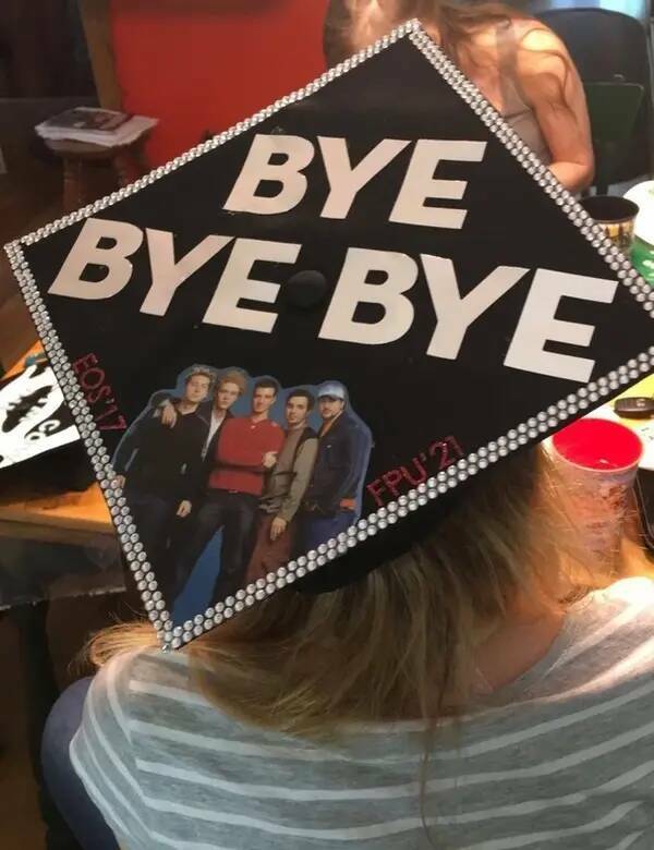 The Most Original Graduation Caps Of The Year