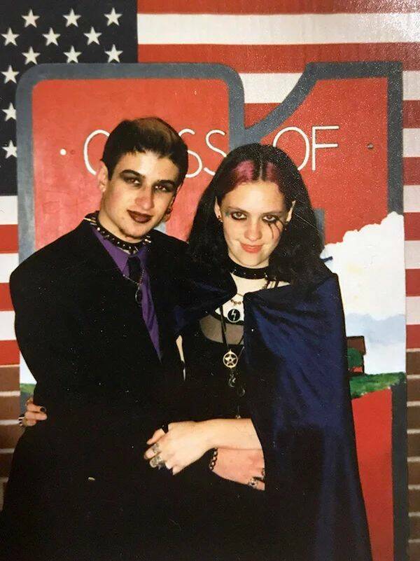 The Most Cringe-Worthy Prom Photos Youll Ever See