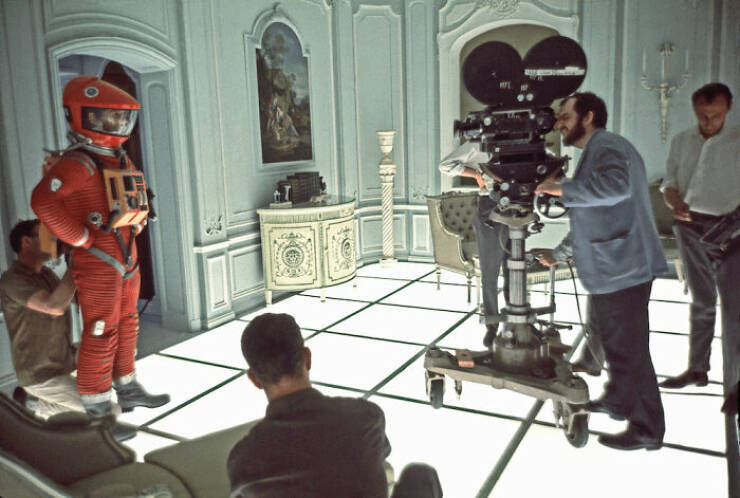 The Hidden World Of Filmmaking: Fascinating Behind-The-Scenes Pictures