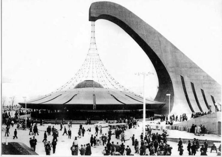 A Visual Journey Through 20th-Century Architecture