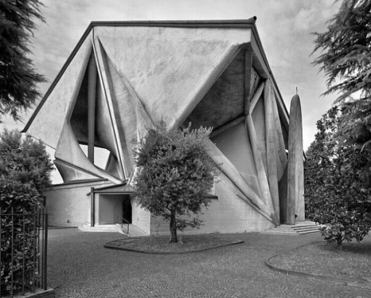 A Visual Journey Through 20th-Century Architecture