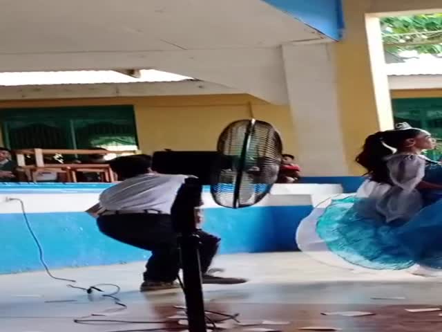 The Ultimate Elsa Fan: Bro Takes His Role To The Next Level