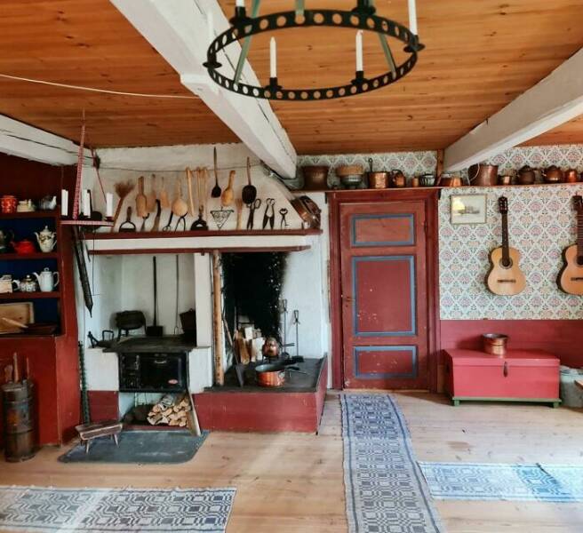 Preserving The Past: Stunning Pictures Of Old Homes Still In Use