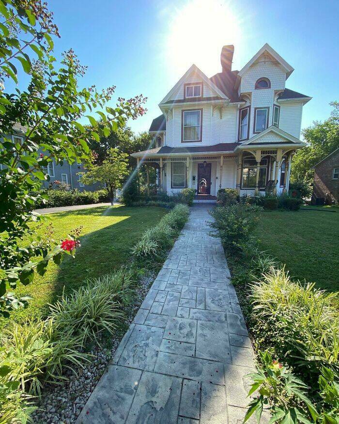 Preserving The Past: Stunning Pictures Of Old Homes Still In Use