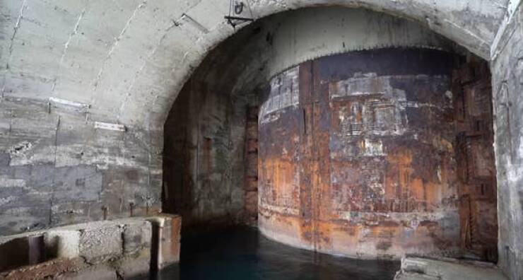 Spooky Discoveries: The Creepy Things Urban Explorers Found