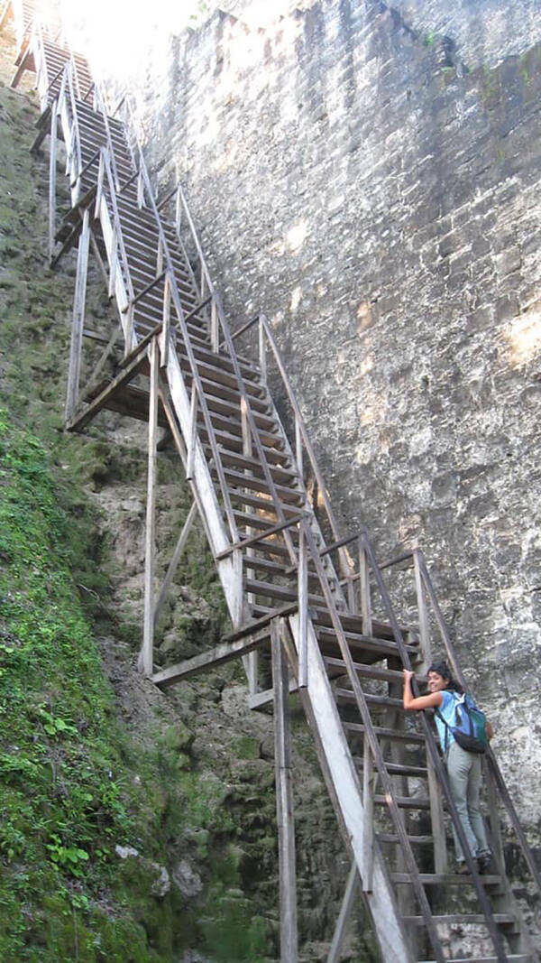Ascending Danger: Mind-Blowing Stairs That Defy Logic And Safety