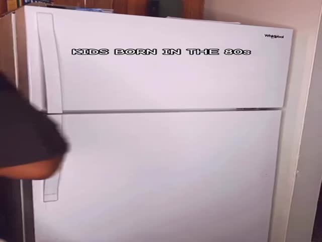 This Is How Different Generations Put A Pot In The Refrigerator