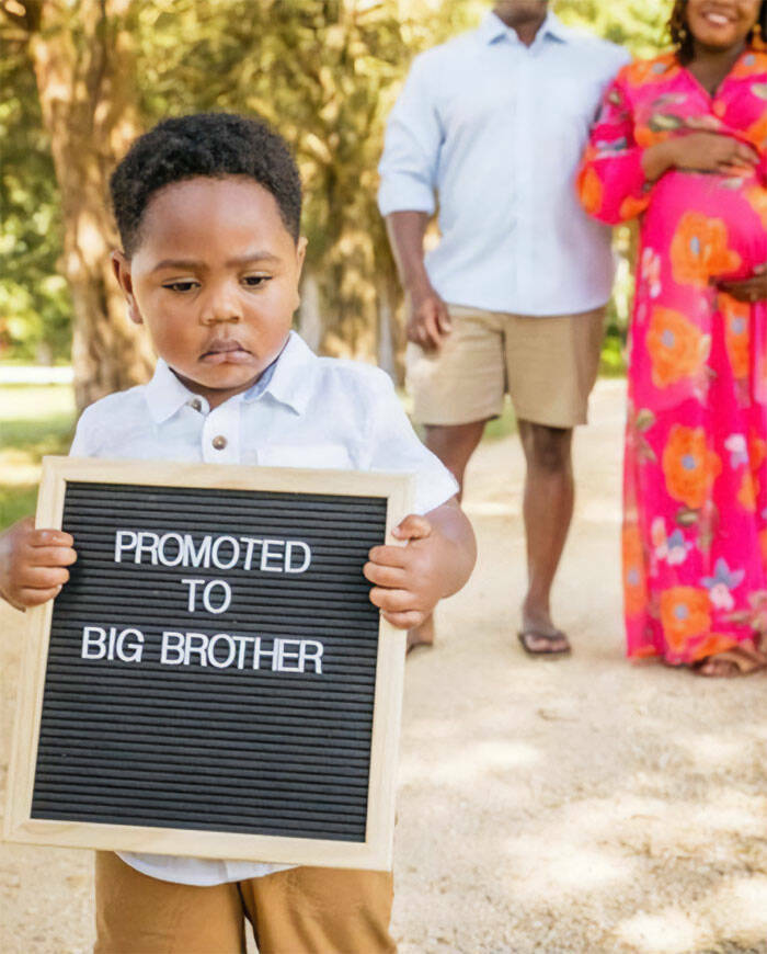 Awkwardly Wholesome: Family Pictures That Make You Laugh And Cringe