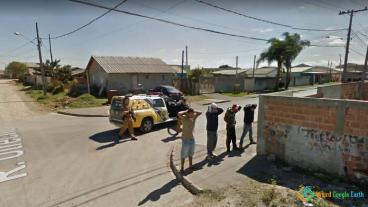 Google Maps Chronicles: Hilarious And Bizarre Encounters