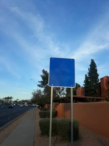 Hilariously Useless Signs That Will Leave You Scratching Your Head
