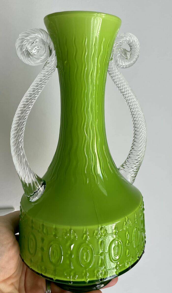 Secondhand Treasures: Iconic Thrifted Finds That Surpass Expectations