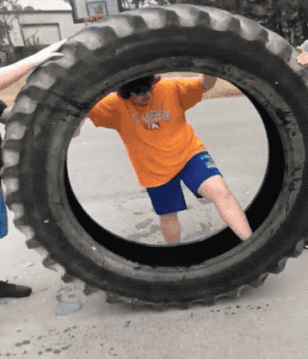 Fails In Motion: Hilarious GIFs Capturing Epic Mistakes