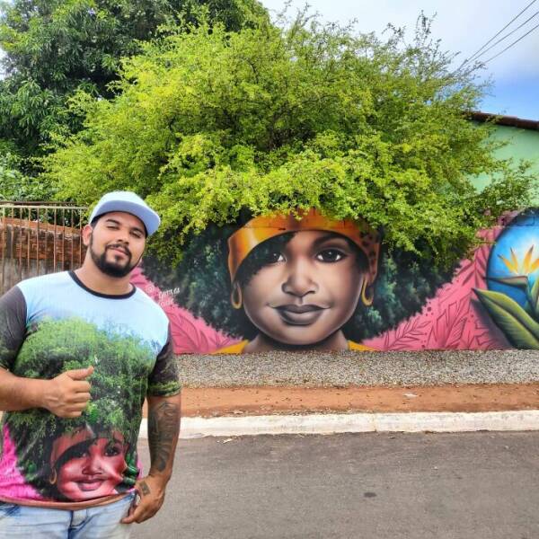 Street Artists Tree-Hair Portraits: A Nature-Inspired Canvas