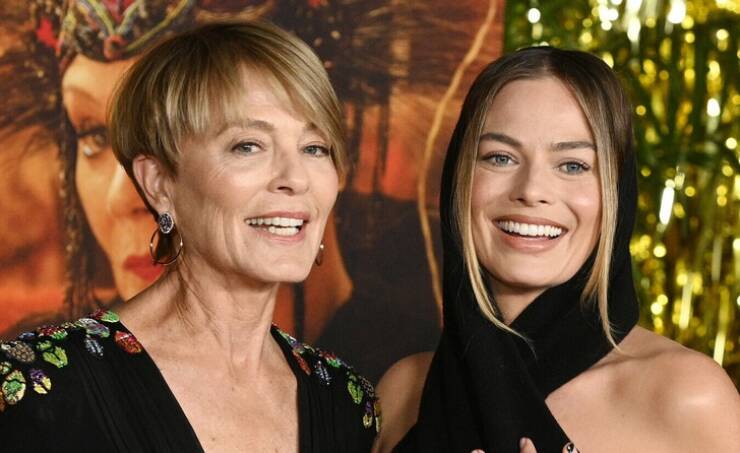 Hollywoods Stunning Actresses and Their Gorgeous Moms