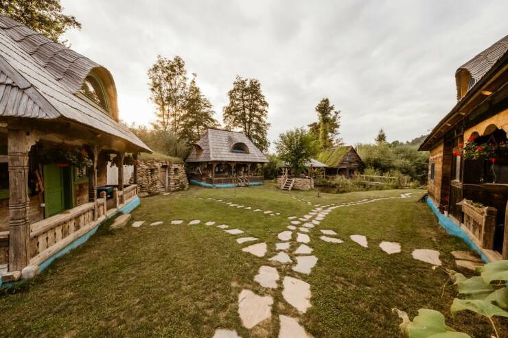 In Romania, A Village Is Being Sold For 750,000 Euros