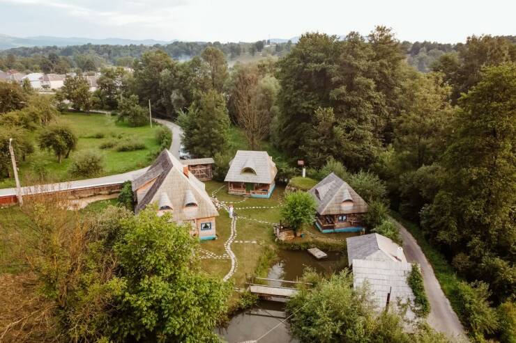 In Romania, A Village Is Being Sold For 750,000 Euros