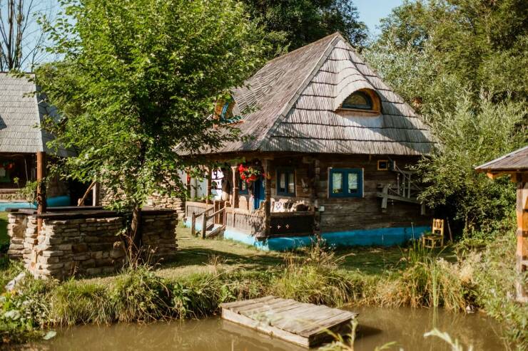 In Romania, A Village Is Being Sold For 750,000 Euros