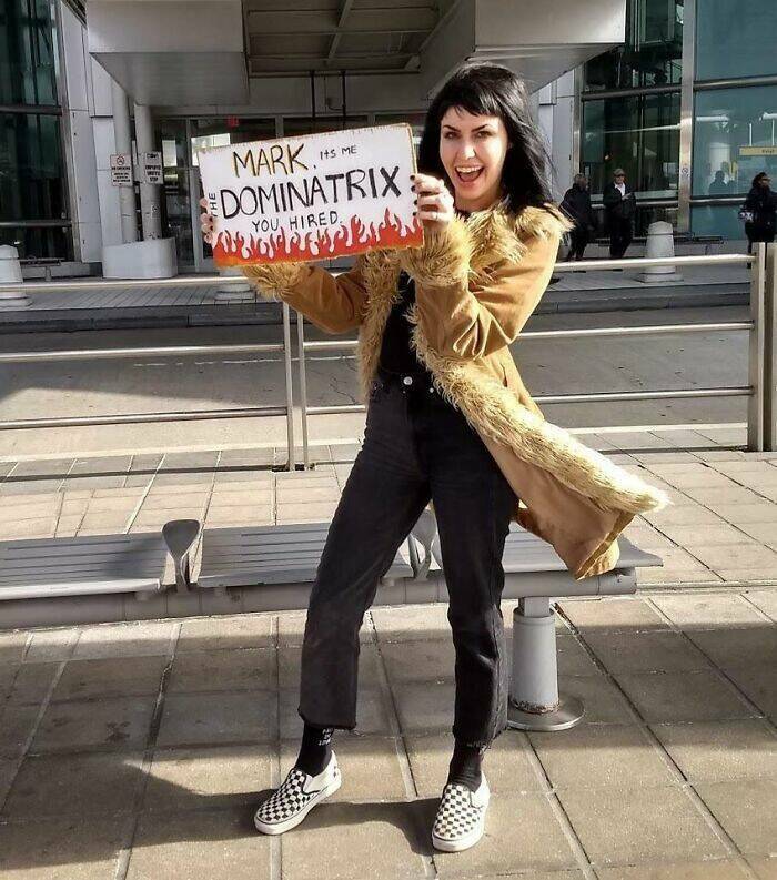 Airport Pickup Humor: Signs That Made Everyone Chuckle