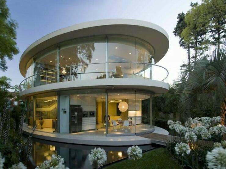 Eccentric Living Spaces: Homes That Stand Out From The Norm