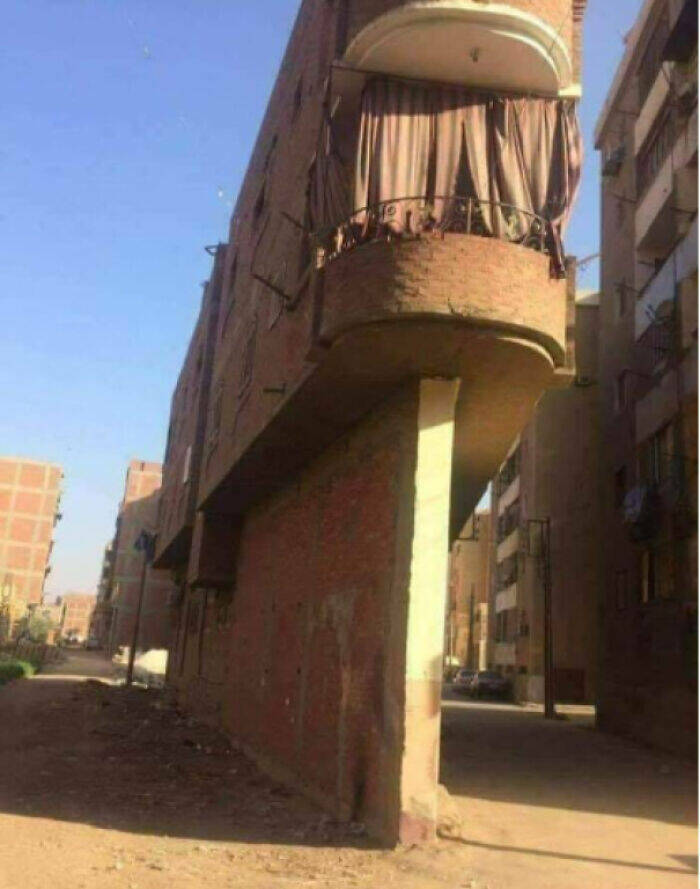 Peek Into Absurdity: Home Inspectors Tales Of Bizarre Discoveries