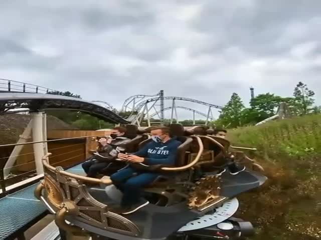 Roller Coaster With Extra Effect