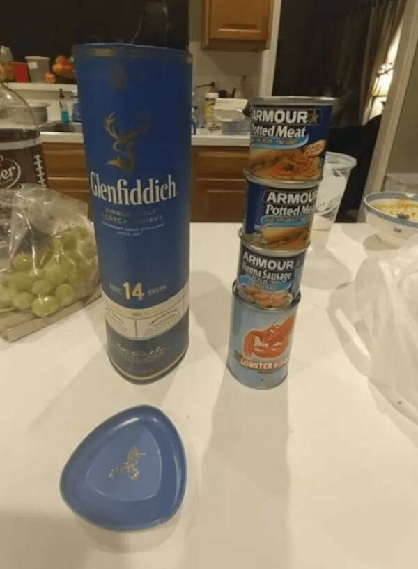 Ho-Ho-Oh No! Christmas Fails That Overshadow The Festivities