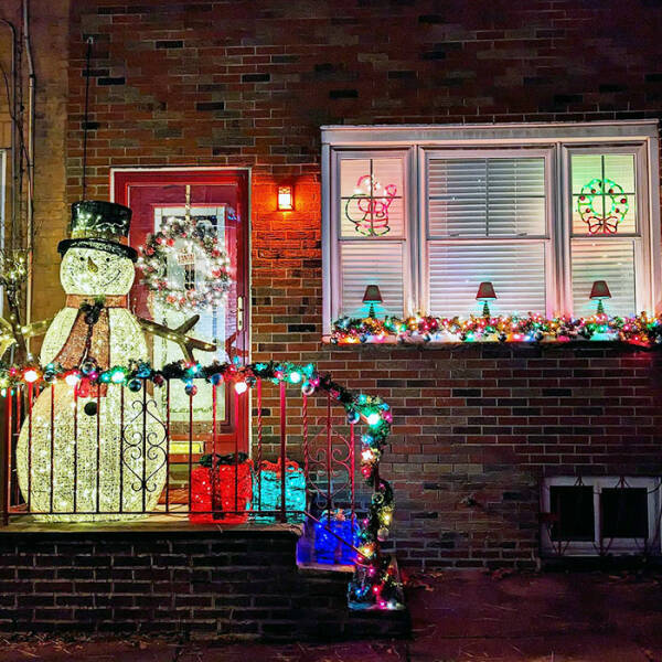 Holiday Decor Champions: Spectacular Christmas Display Victories
